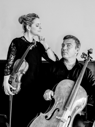 Regine Schmitt (Violine), Rüdiger Claus (Cello)